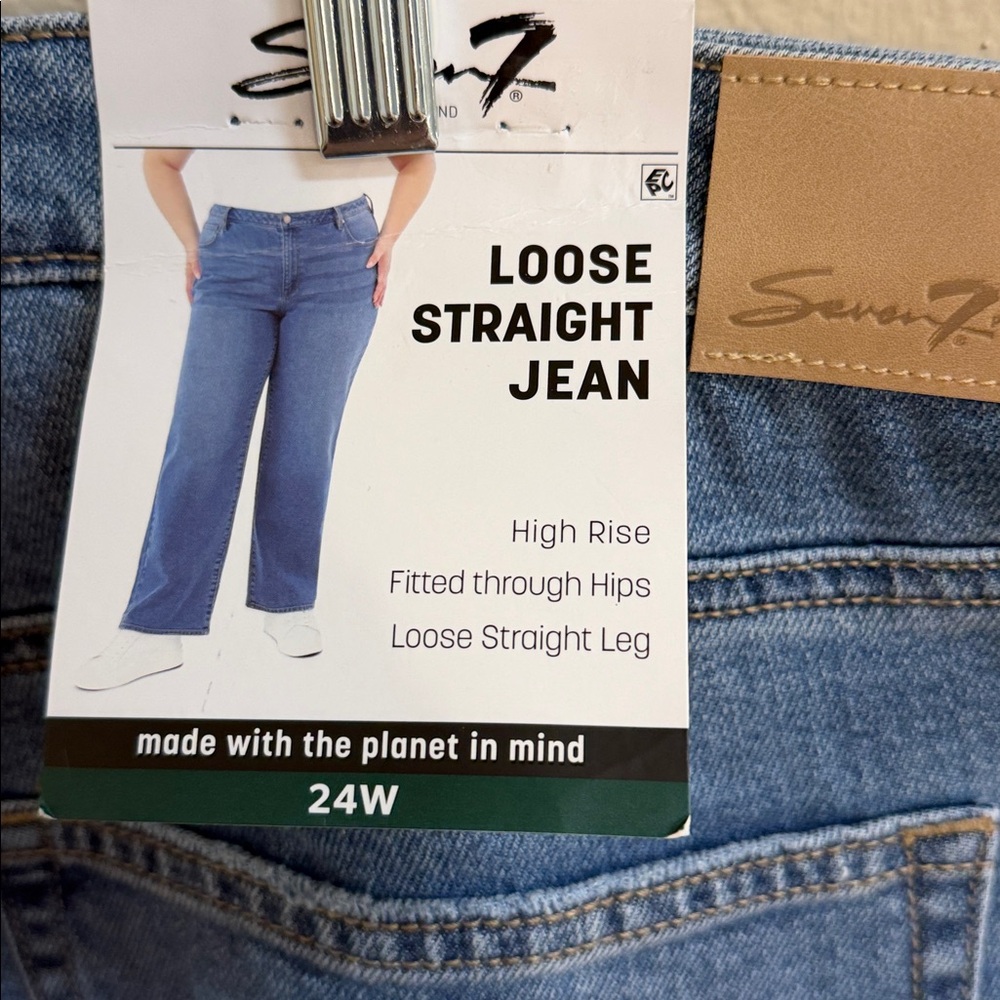 NWT Size 24W, Seven7 Loose Straight Jean